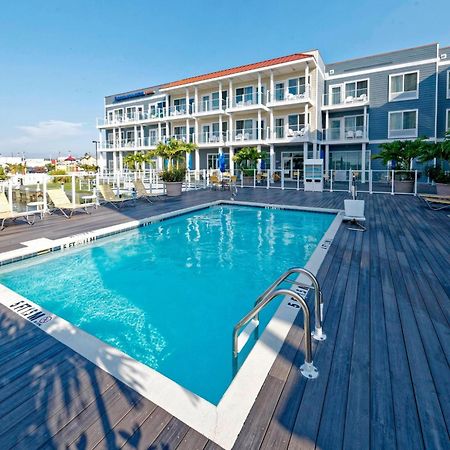 Fairfield Inn & Suites By Marriott Chincoteague Island Waterfront Bagian luar foto