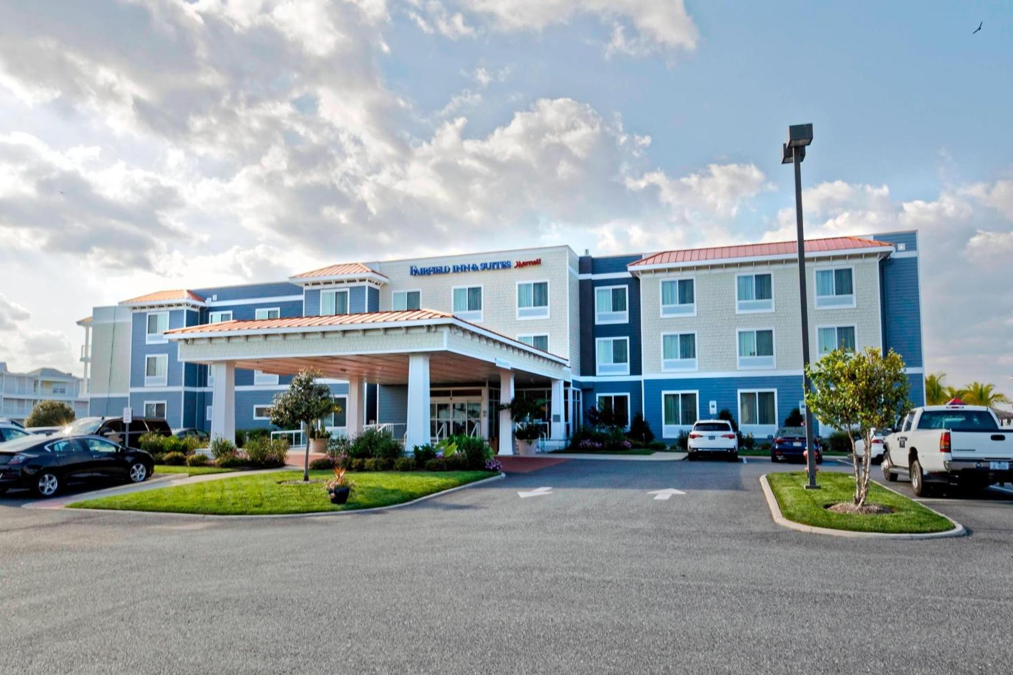 Fairfield Inn & Suites By Marriott Chincoteague Island Waterfront Bagian luar foto