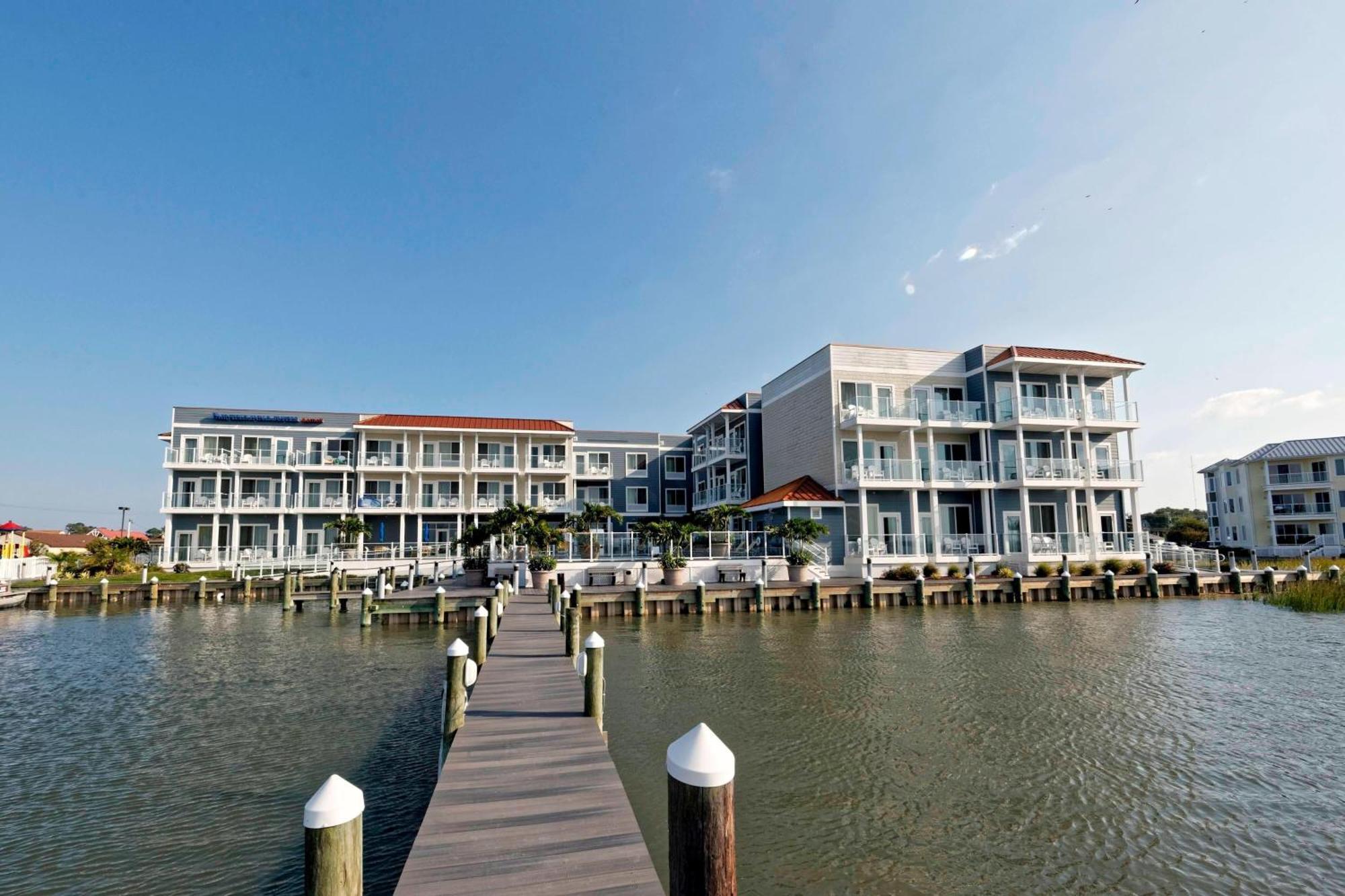 Fairfield Inn & Suites By Marriott Chincoteague Island Waterfront Bagian luar foto