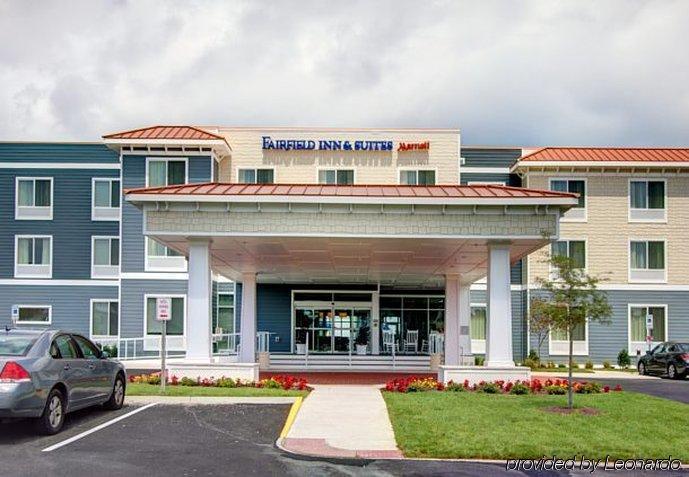 Fairfield Inn & Suites By Marriott Chincoteague Island Waterfront Bagian luar foto