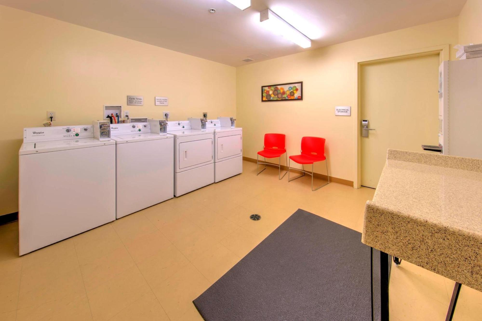 Fairfield Inn & Suites By Marriott Chincoteague Island Waterfront Bagian luar foto